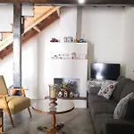 Cozy Houses Omodos