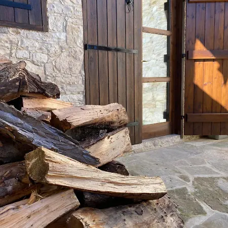 Cozy Houses * Omodos