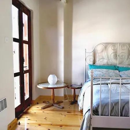 Cozy Houses * Omodos