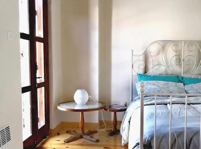 Cozy Houses * Omodos